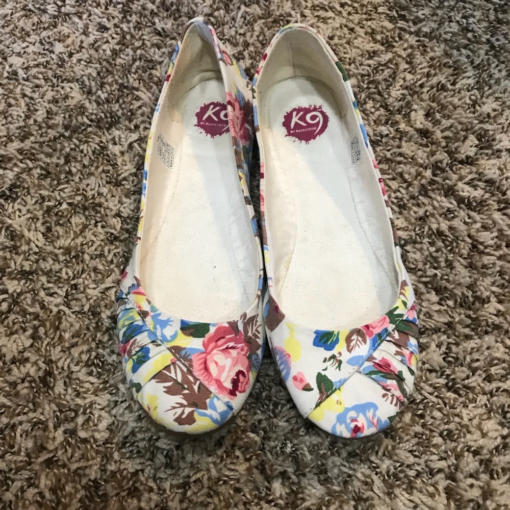 Adorable Floral Flats